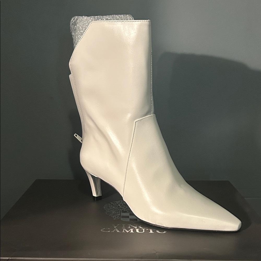 Vince Camuto Women's Cream Heeled Boots